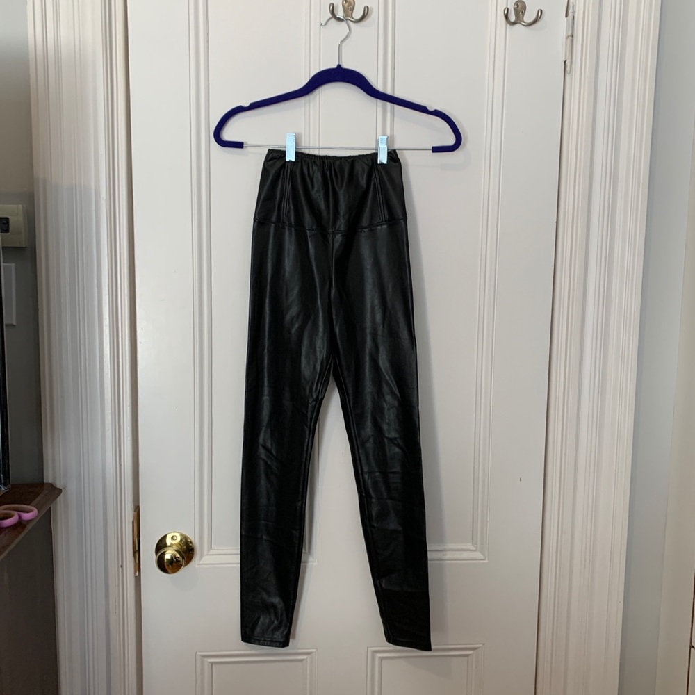 Aritzia Wilfred Free Daria Vegan Leather Leggings